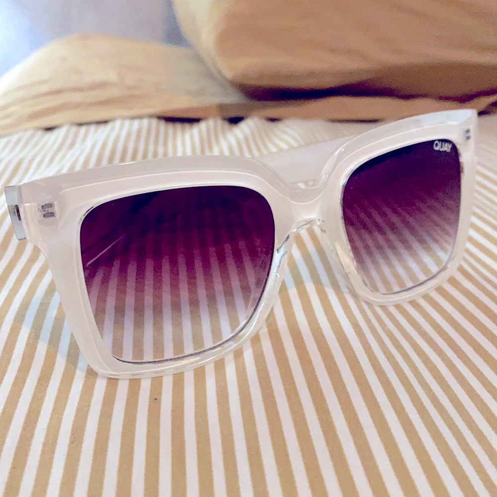 Brand New Quay Australia Sunglasses!